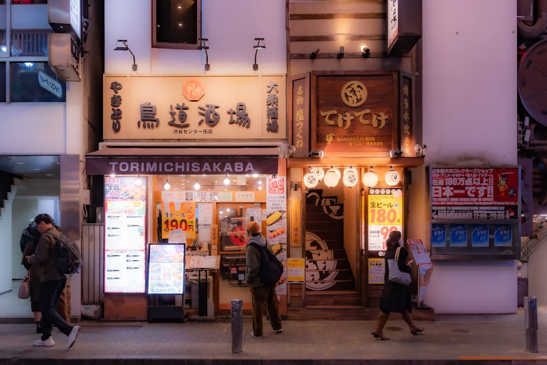 东北喜剧再晋级！《二龙湖·“村”暖花开2》定档，浩哥敞开村庄复兴新篇章